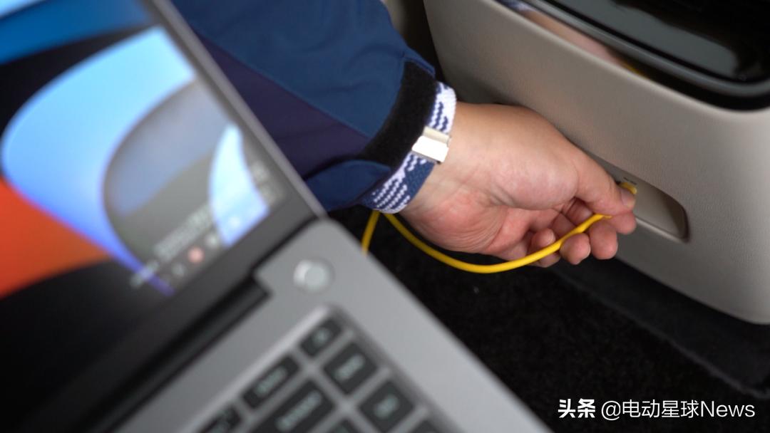 aito问界m5初体验,aito问界m5跟华为什么关系