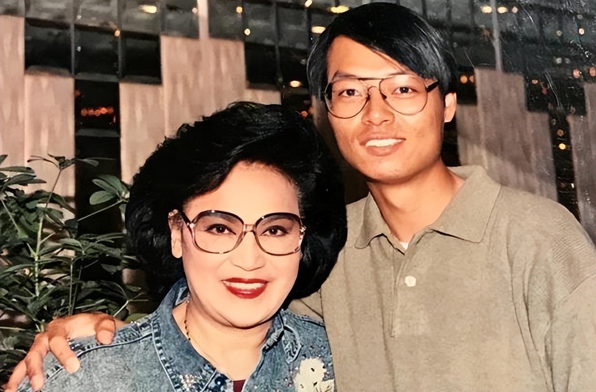 你回来吧李香琴谭炳文年轻时候,游龙戏凤谭炳文李香琴电视剧片段