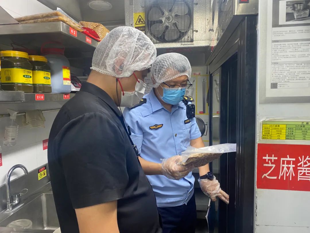 海底捞辣火锅,海底捞辣卤火锅