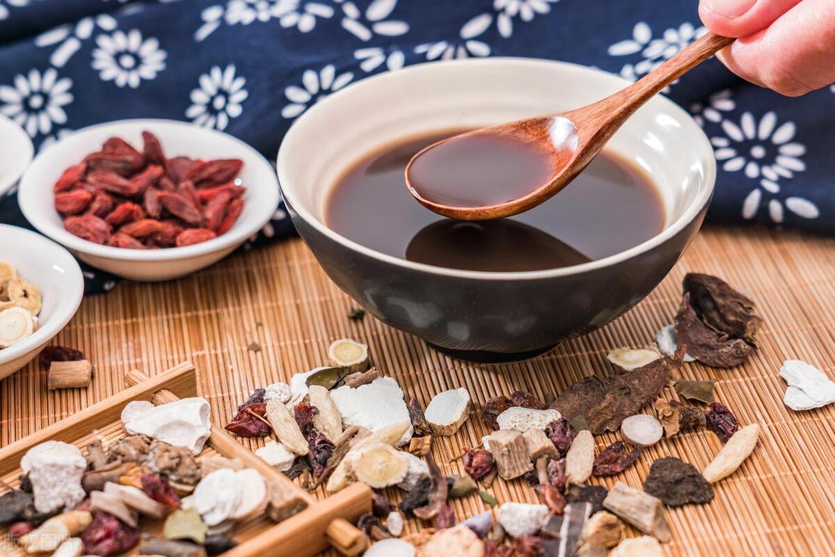 脾虚脂肪肝便秘失眠小便泡沫,脾不好拉稀胃不好便秘