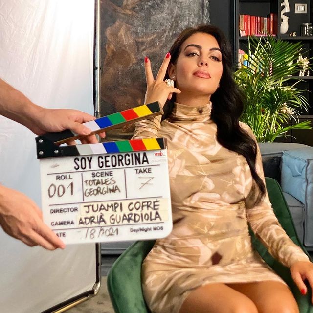 c罗晒全家福图片,C罗晒与大儿子合影