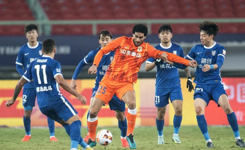 中超积分榜三镇对泰山,中超第十一轮武汉三镇对山东泰山