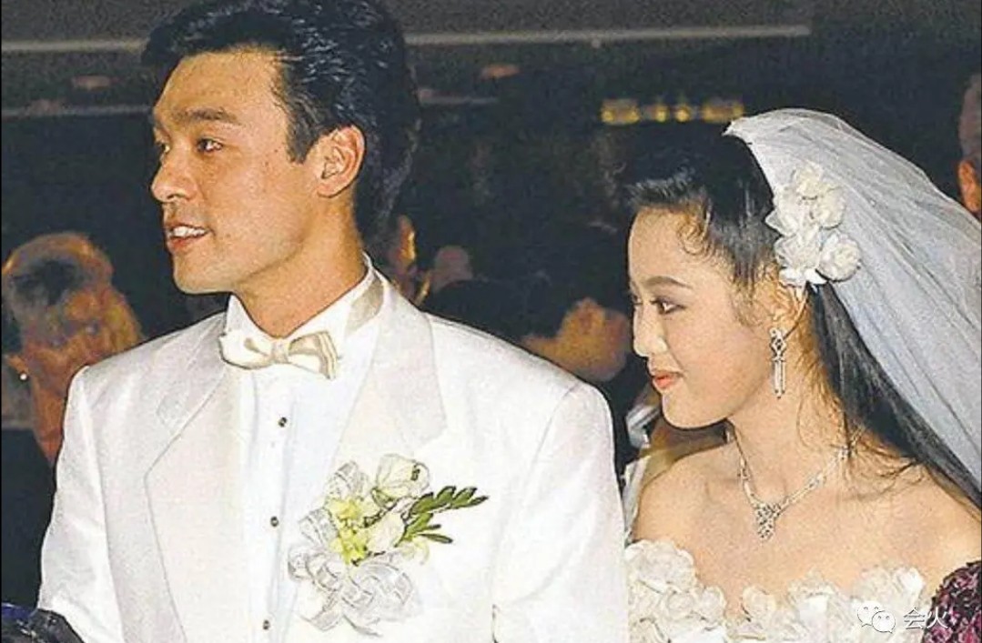 香港第一败家女，败光2个亿万富翁，为还2.5亿债款41岁做“*星艳**”