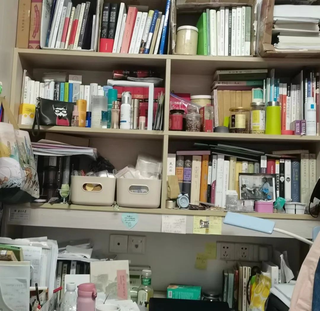 抑郁博士生通宵十夜写论文晕厥,抑郁博士生