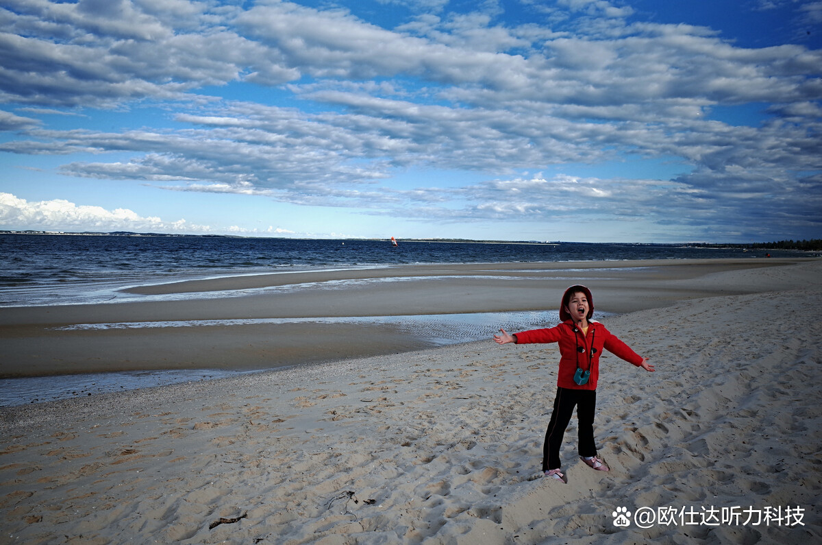 耳朵受到强音刺激,耳朵听到巨响后一直耳鸣怎么缓解