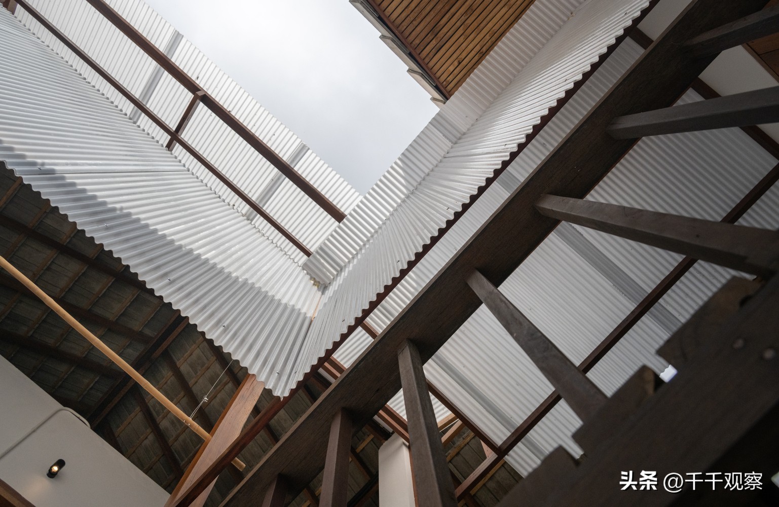 【世界建筑】Khiankhai私宅与工作室/SherMaker