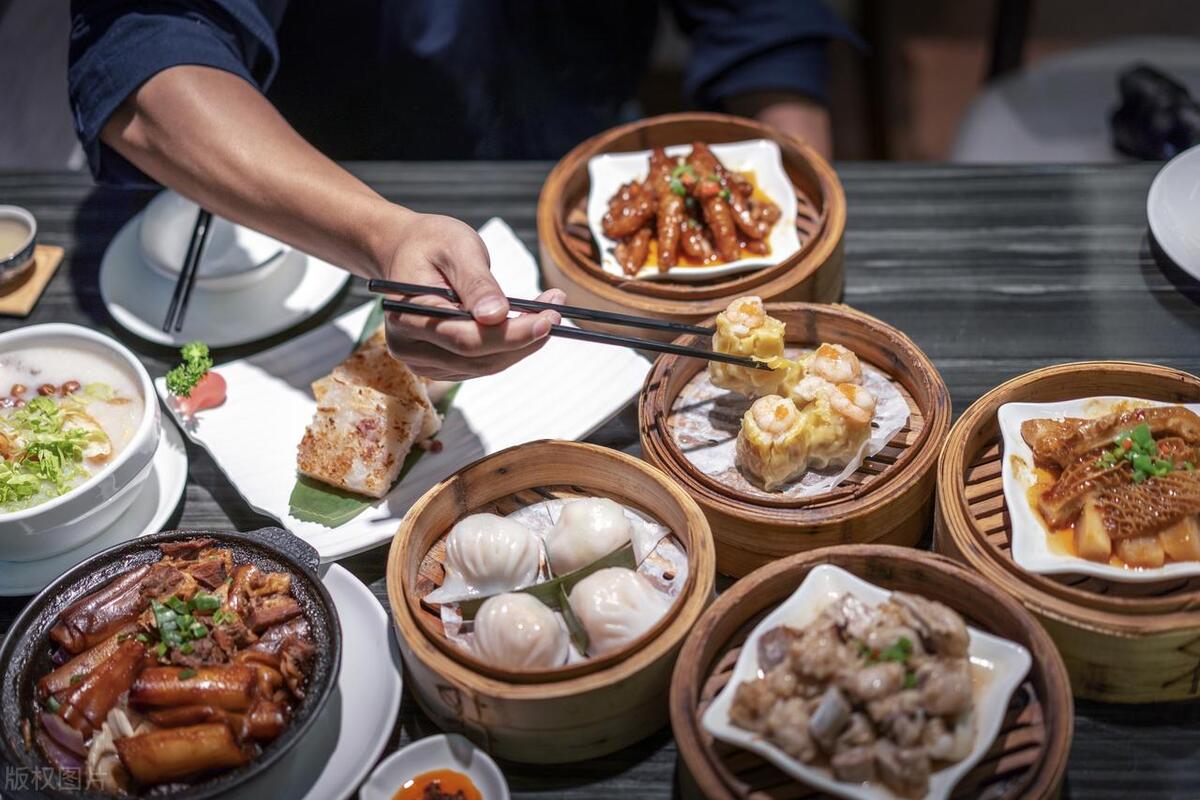 开个糕点店前期应该怎么准备,自己开个小的糕点店前景怎么样