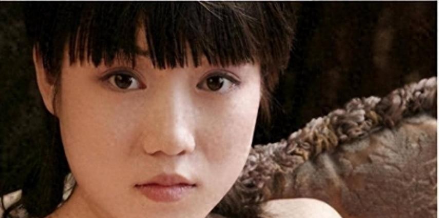 “最红裸模”*筱雨张**，出道一年拍21套人体写真，今38岁仍孤身一人