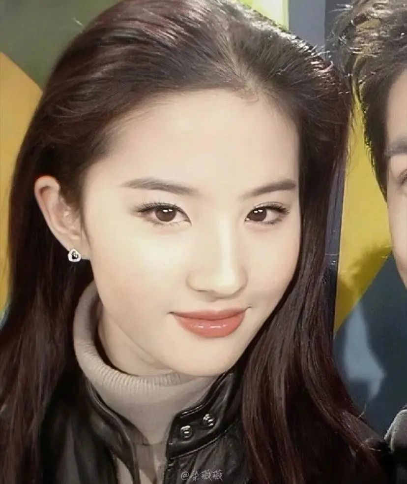 为什么男生都那么喜欢刘亦菲啊,为什么很多男人都喜欢刘亦菲