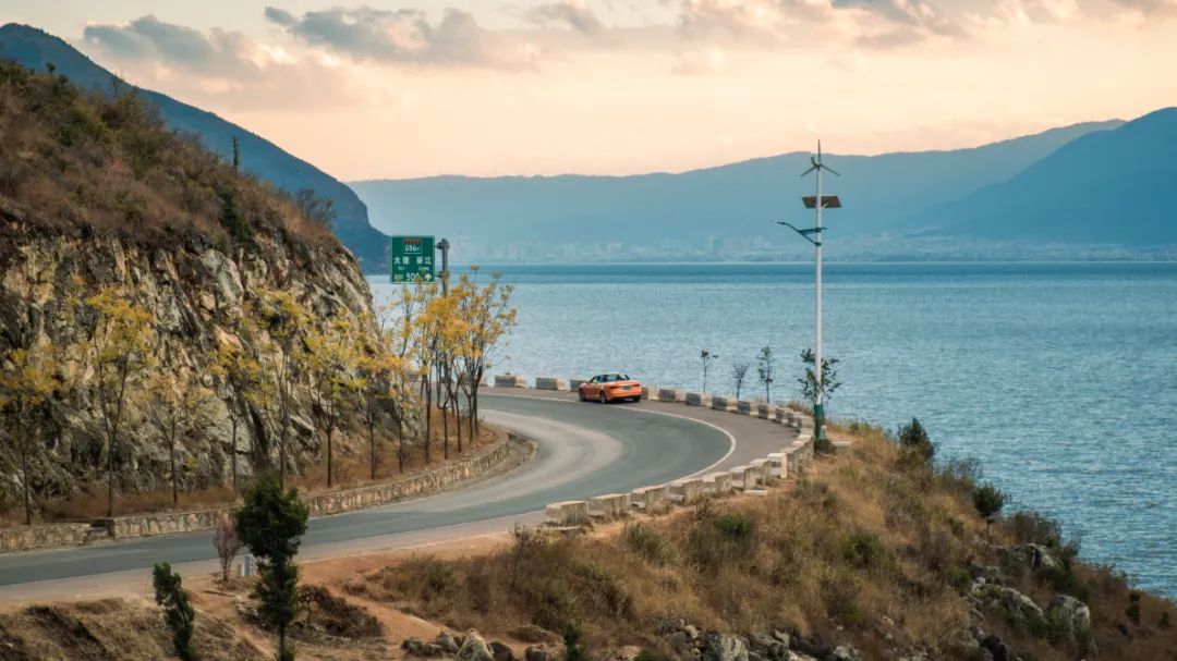 打飞的都要去坐的动车,怎么每站都这么好看