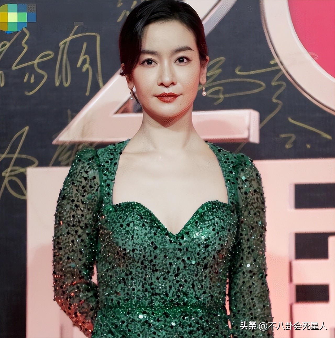 姚晨红毯造型翻车盘点,姚晨红毯奇葩