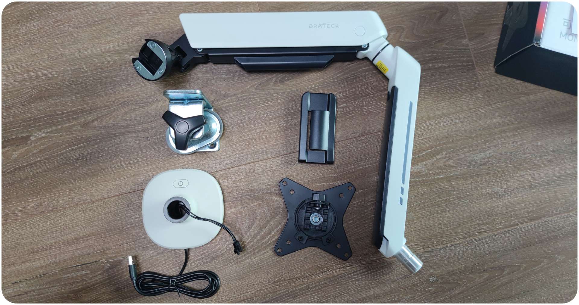 我愿称之为最炫朋克风，北弧E700电脑支架测评，RGB酷炫到没朋友