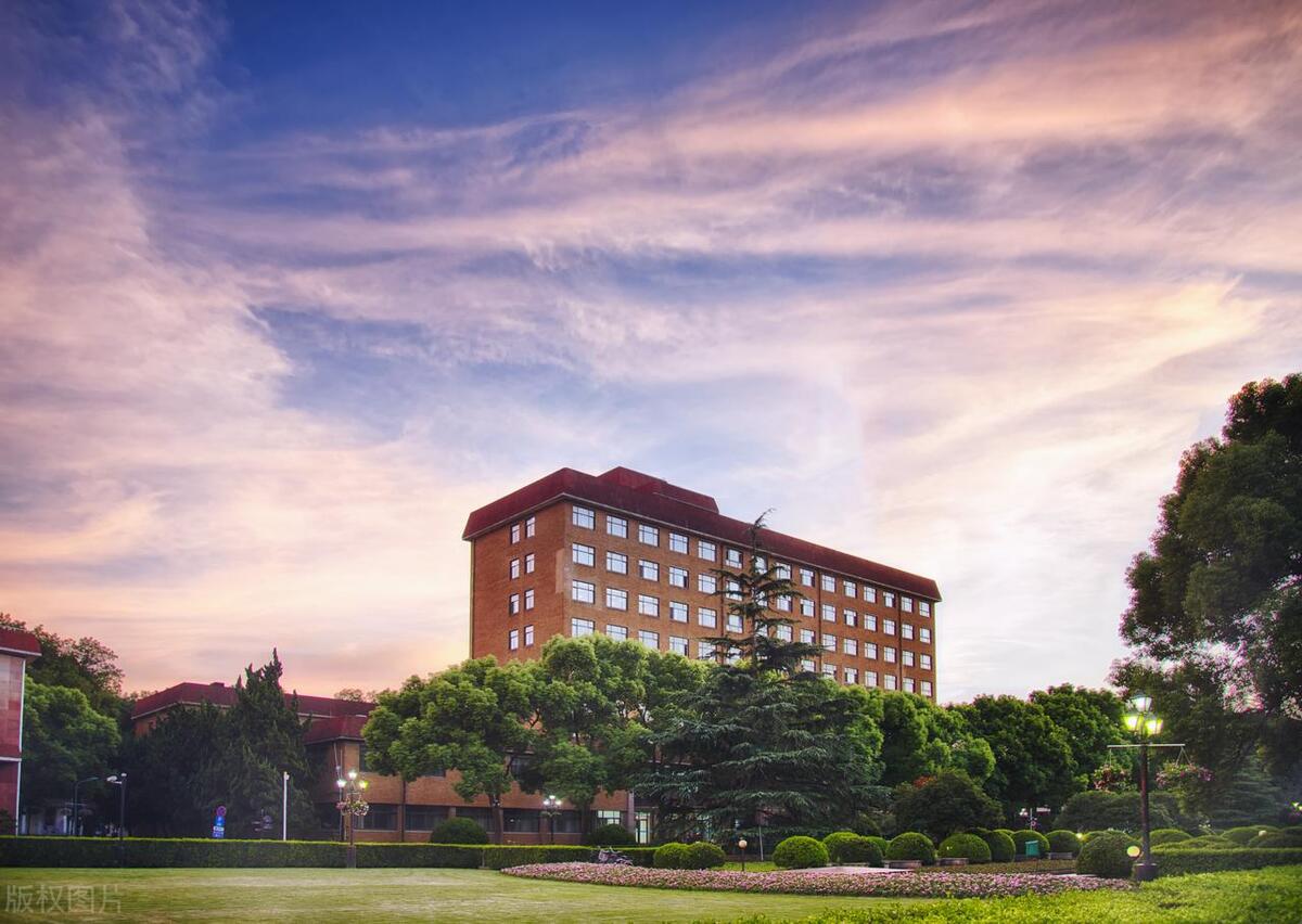 23个经济学类专业主要的就业方向,财政学类和经济与贸易类