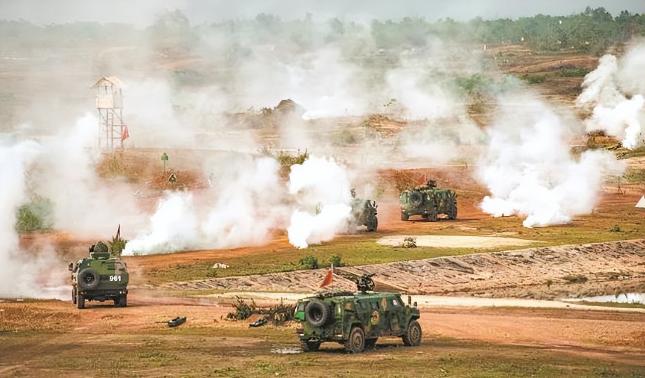 大国重器中国航母编队阅舰,我海军舰艇将访问柬埔寨和东帝汶