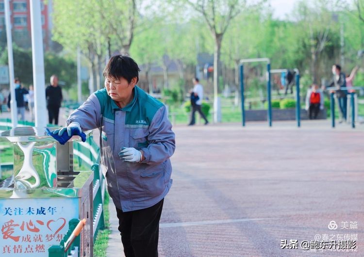 清晨的公园静态美和动态美,运城体育公园夜间灯光