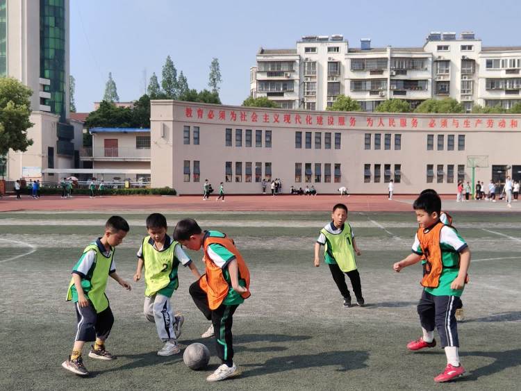 曾都区文峰学校足球联赛,曾都区白云湖小学足球赛