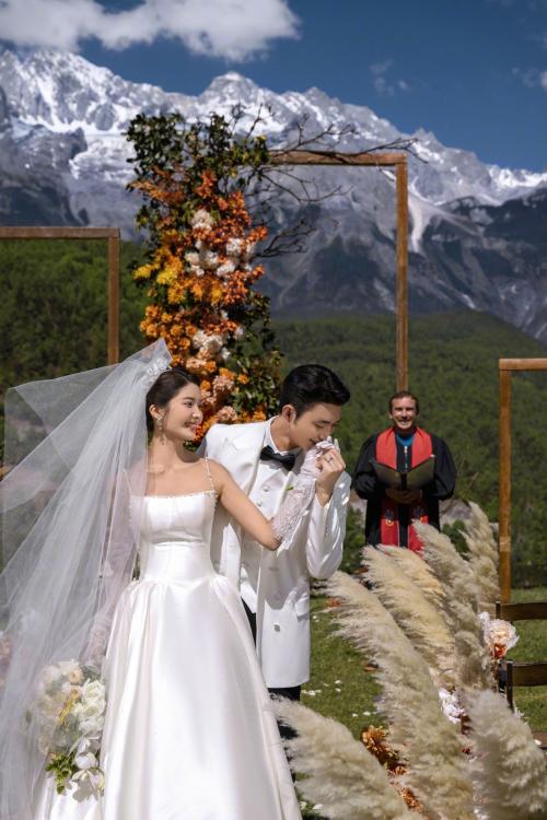 铂爵旅拍的丽江婚纱照成品,铂爵旅拍丽江婚纱照价格