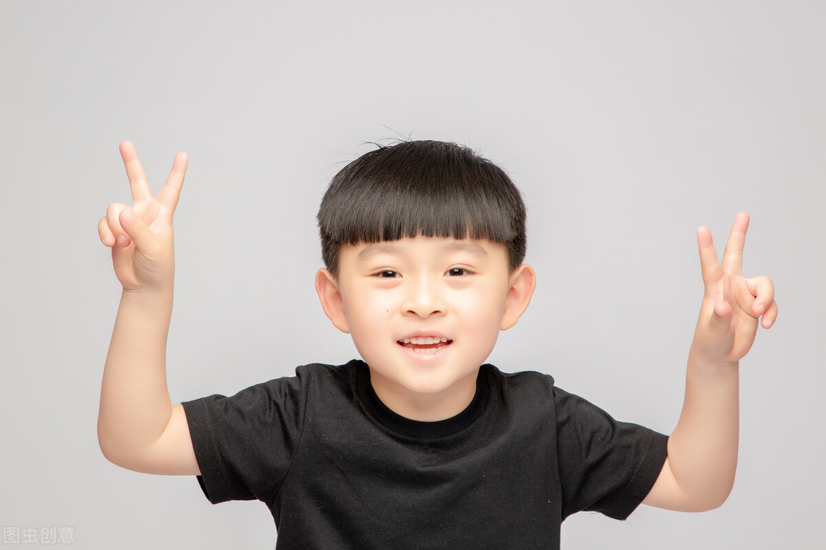 孩子没眼力见怎么办,是什么导致的孩子没眼力见