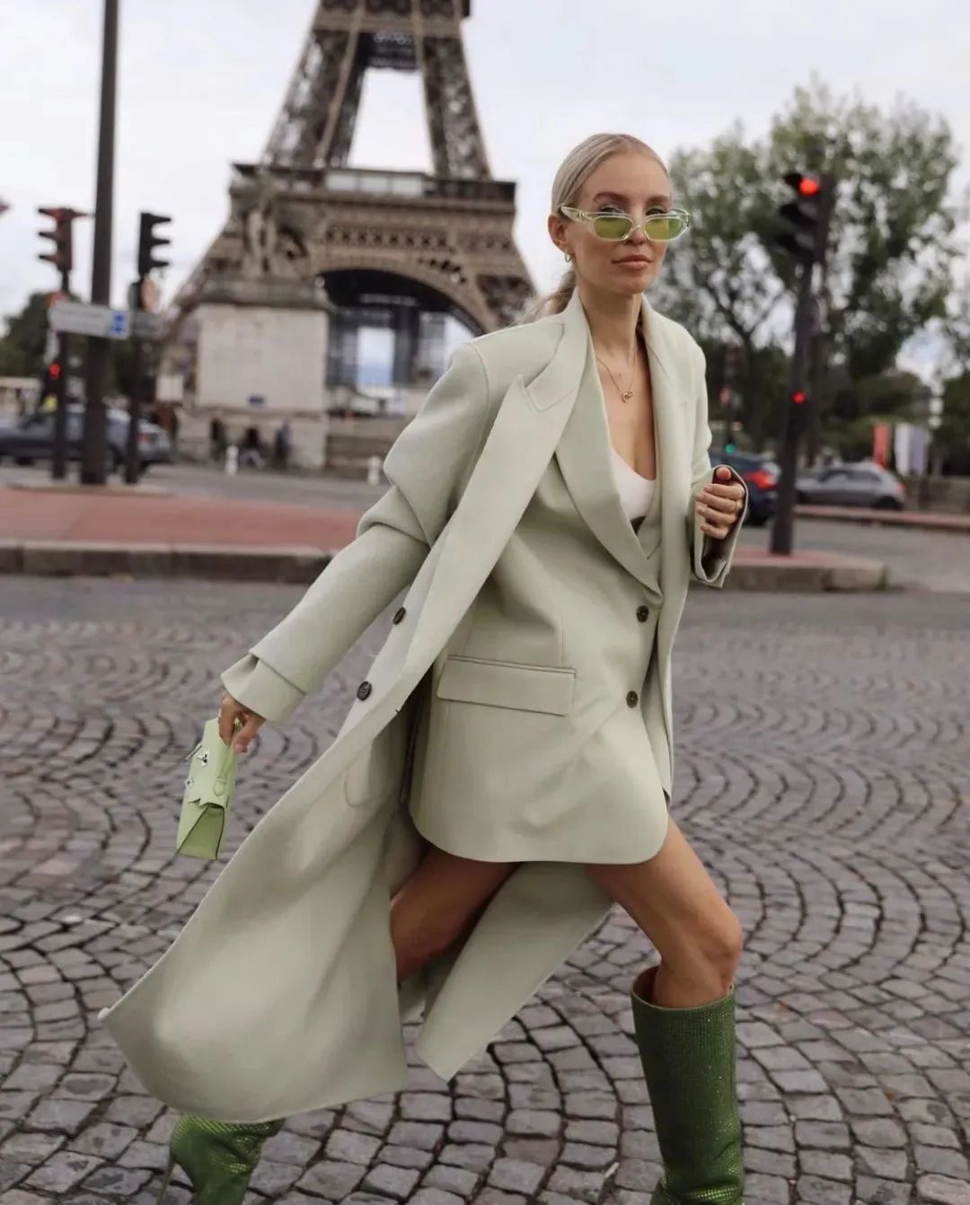 怎么学会穿搭色彩搭配技巧,穿搭怎么穿出高级感浅色系