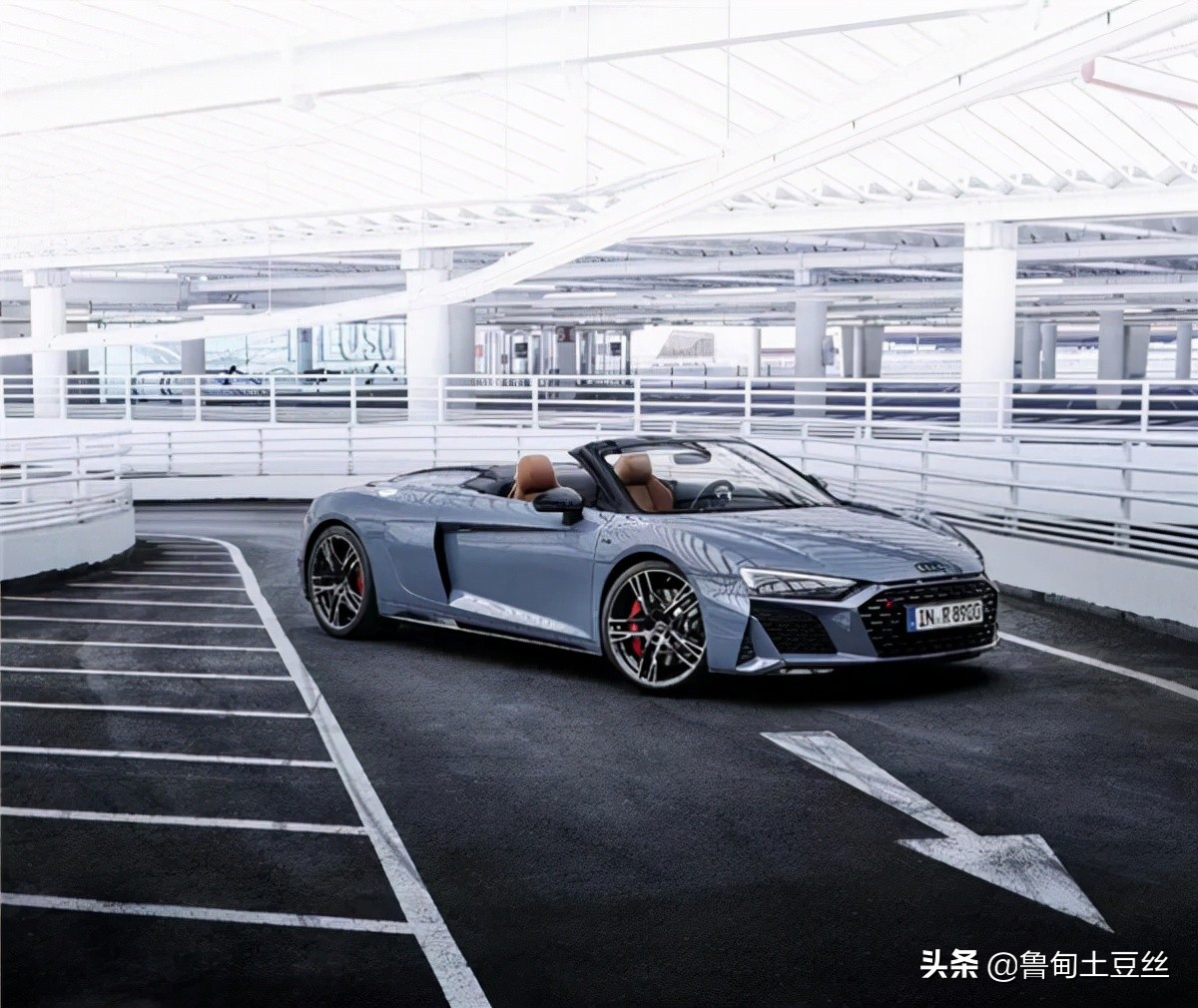 奥迪r8v10,17款奥迪r8v10coupe测评