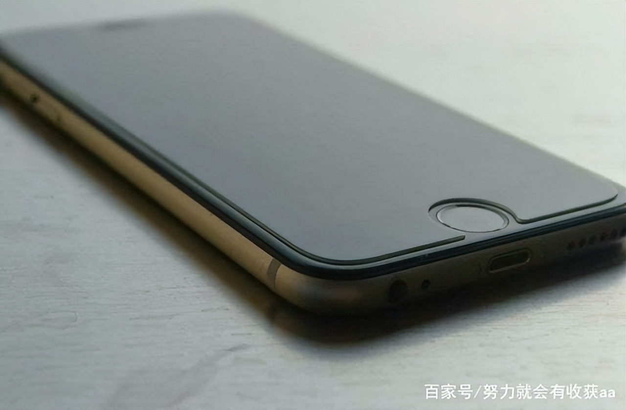 水凝膜和钢化膜哪个比较好,水凝膜和钢化膜到底哪个好用