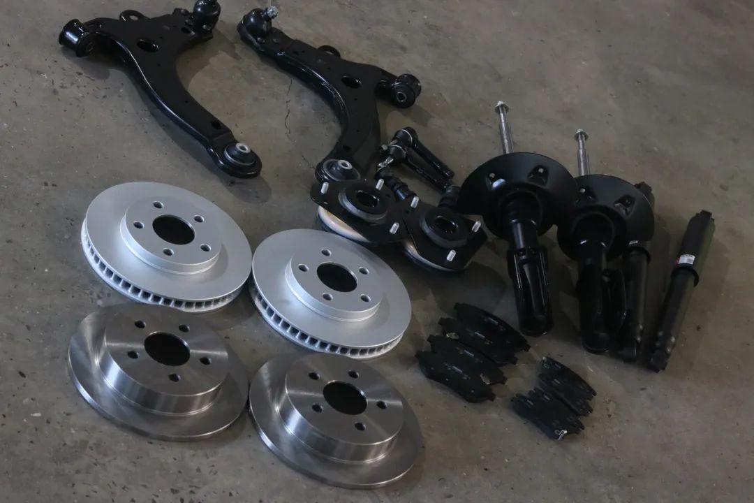 12款经典gl8车身翻新,怪兽修车老车翻新