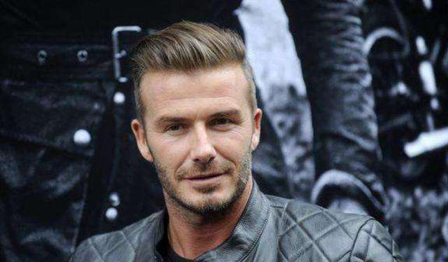 贝克汉姆圆月弯刀一战成名,贝克汉姆式的圆月弯刀