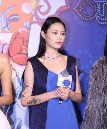 葛荟婕直播回应与汪峰关系,葛荟婕几岁跟汪峰在一起