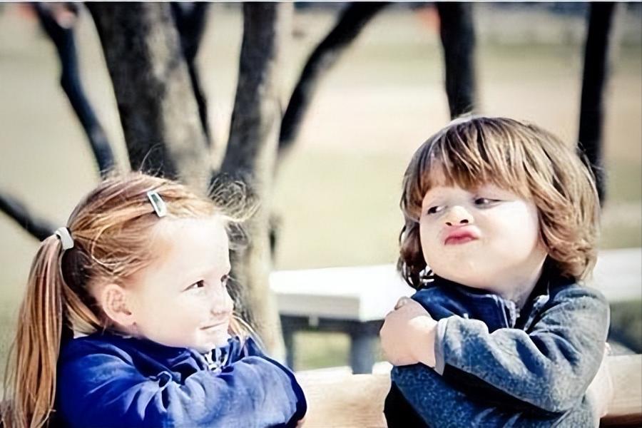 小天才社交闭环,打败微信的巨头