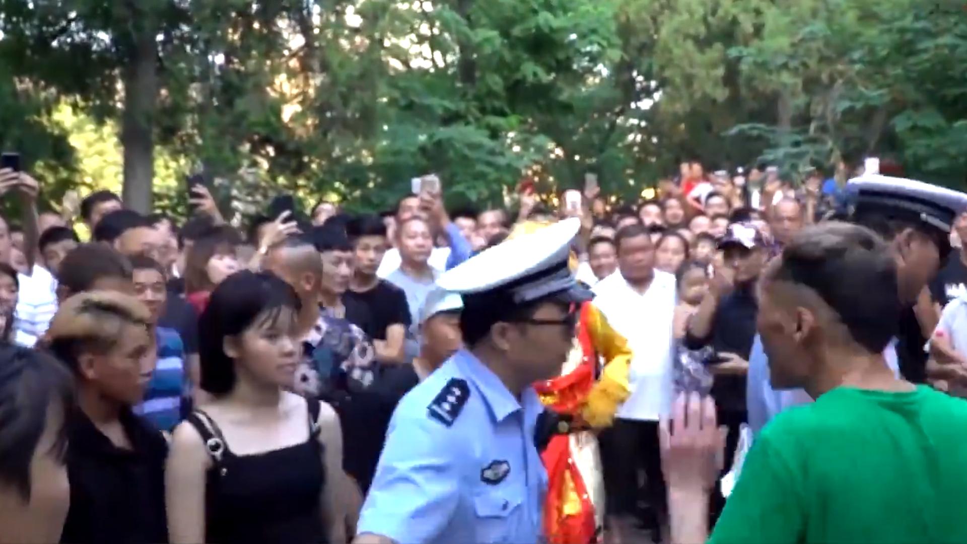 卖淫现象屡禁不止，人民深恶痛绝，“黄”的危害在哪里？