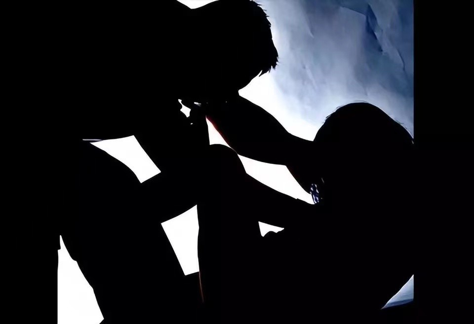 江苏“716”抢劫轮奸案，40名乘客无一反抗，两名女性惨遭8人性侵