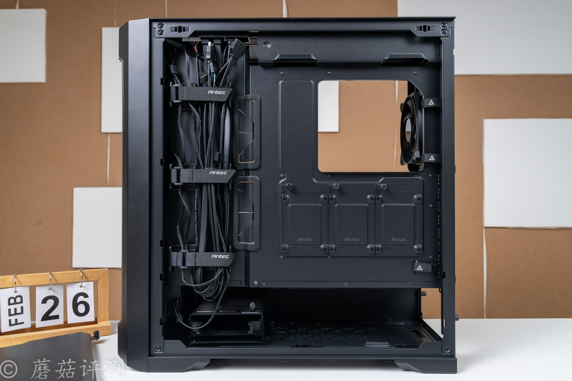 安钛克散热最好的机箱,散热性能好的机箱安钛克700和800