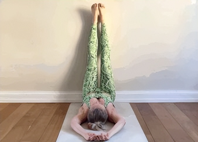 9个瑜伽动作视频教程集锦,9个瑜伽动作循序渐进练劈叉