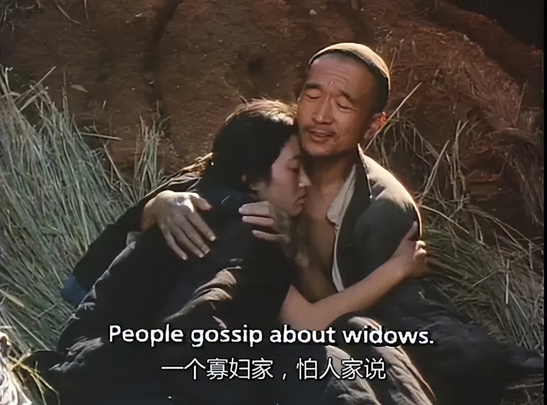 *窥偷**、*虐性**、不伦恋，这部90年代的电影戳破了压抑扭曲的人性欲望