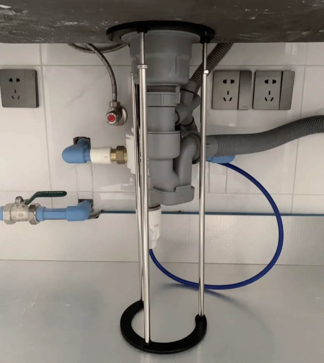 台下盆怎么安装才不会掉而且好看,台下盆怎么装不容易掉