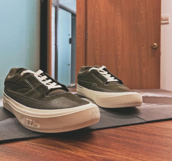 拉塞尔和国产篮球鞋,安踏拉塞尔球鞋一代