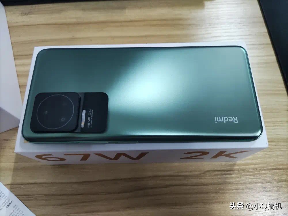 跌至1899元，2K屏+12GB运存+5500mAh，性价比不输红米Note12Turbo