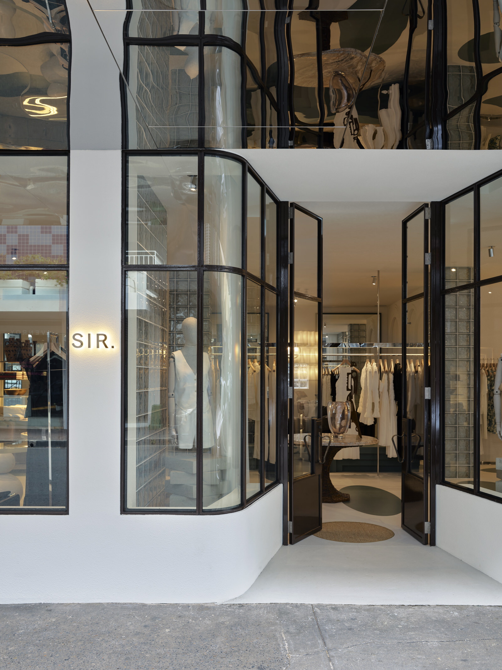 TamsinJohnson丨温和的情绪，SIRBONDIFLAGSHIP