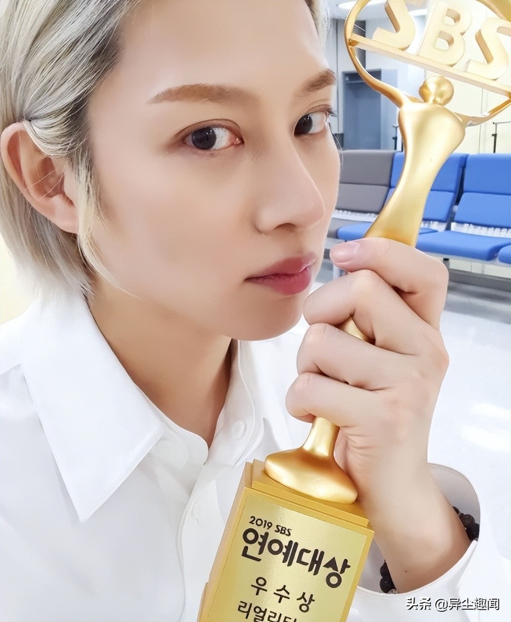 那些惊艳的韩国男星,手控看到好看的手什么感觉