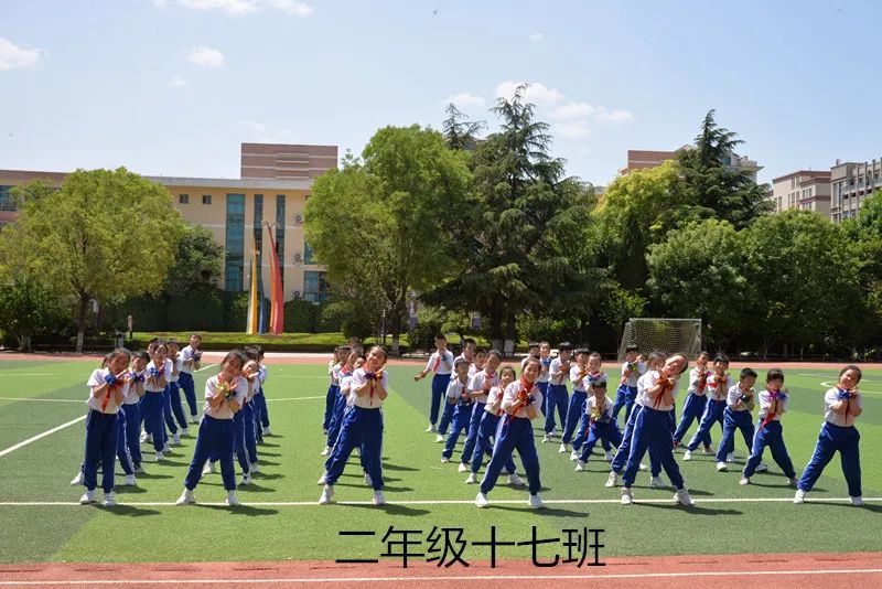 青岛市城阳区第二实验小学向阳花,城阳实验二小形体操