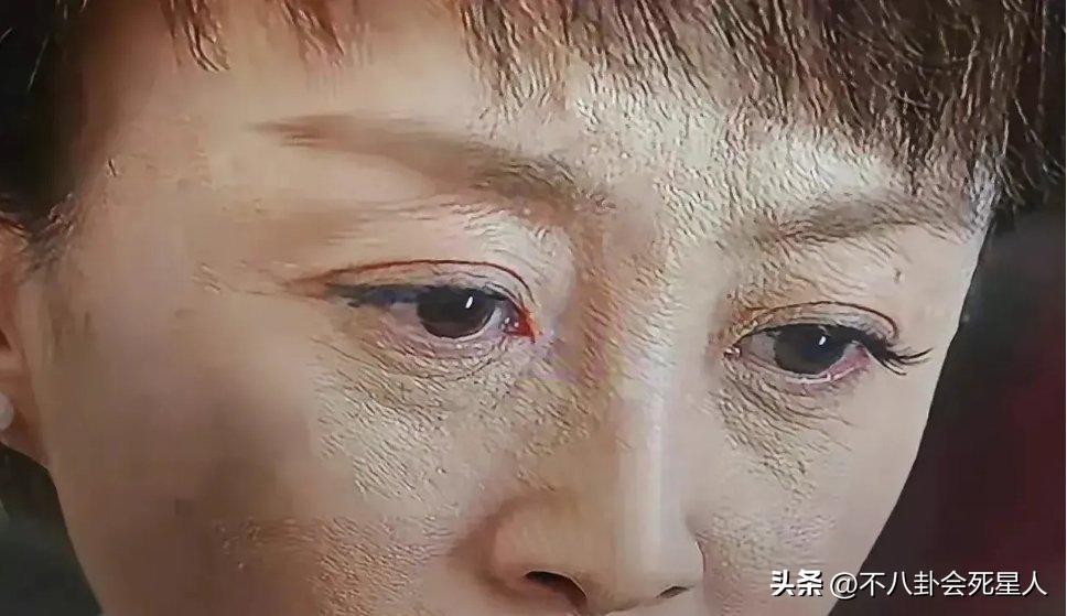 演员假发套穿帮,假发穿帮镜头