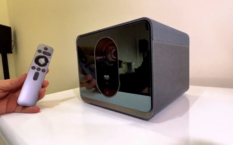 2022万元最建议买的投影仪,3款超热门家用投影仪对比