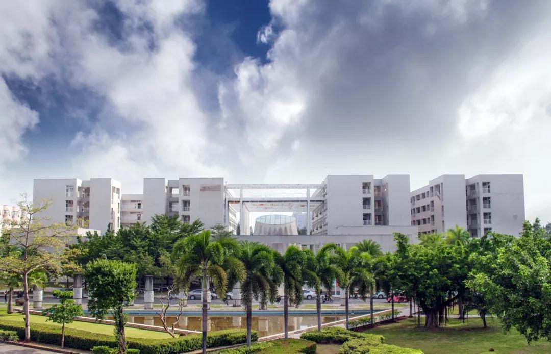 小海螺在海南大学考研：海大的美，不止在风景，还在你们