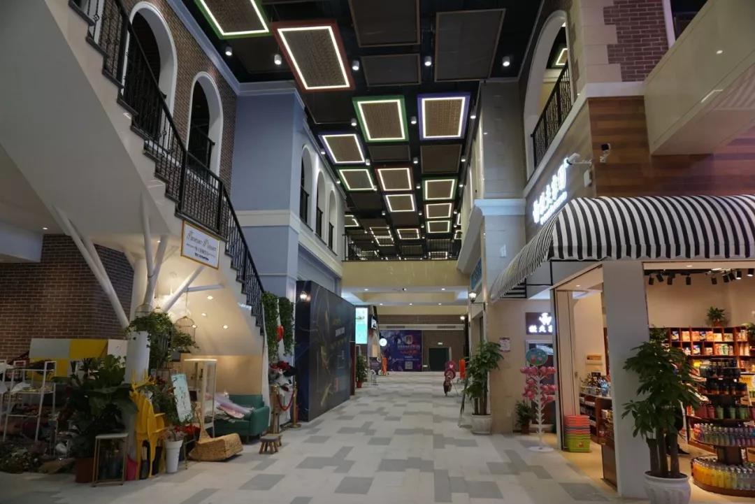 购物中心商业,购物中心应该集中化还是多元化