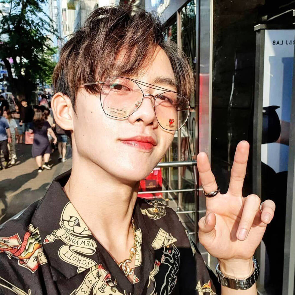 他泰一眼万年的外观2：南农的酒窝，呆的喉结，普明的耳边痣