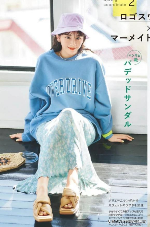 戴着帽子好时髦,戴什么帽子显脸小又减龄