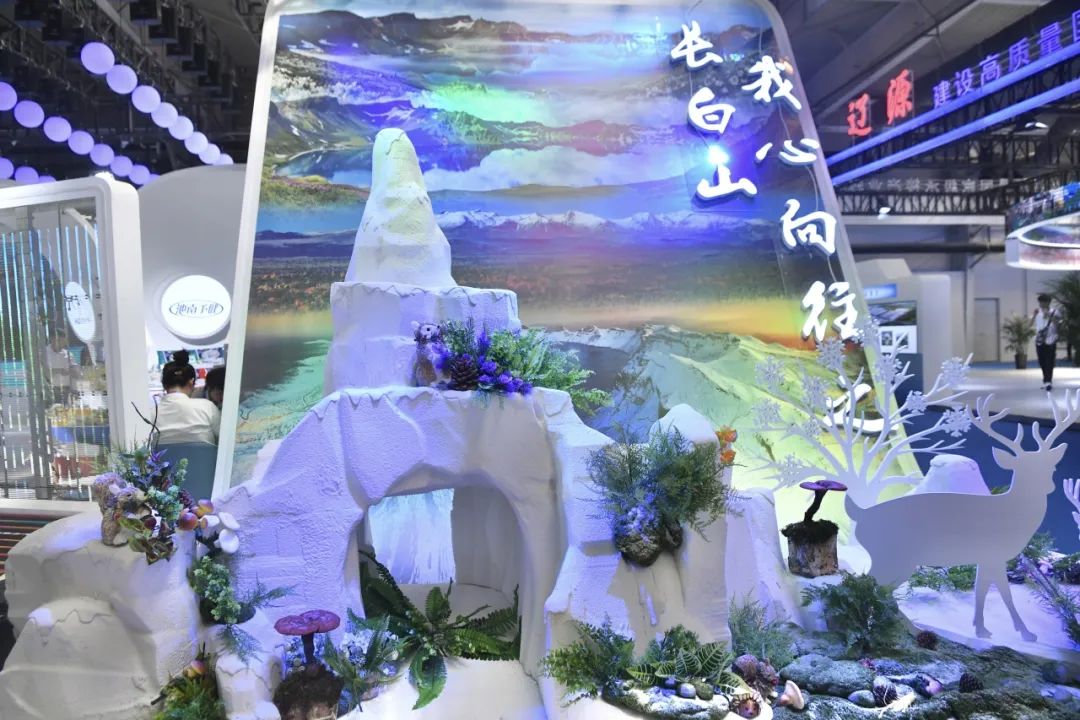 鎶㈠厛鎺㈢濂ョ壒鑾辨柉,鎶㈠厛鎺㈠崠鍦哄畬鏁寸増