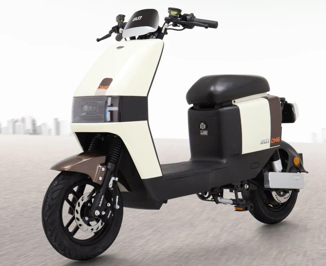 小刀爱玛雅迪电动车质量比较,雅迪爱玛台铃小刀电动车哪个好