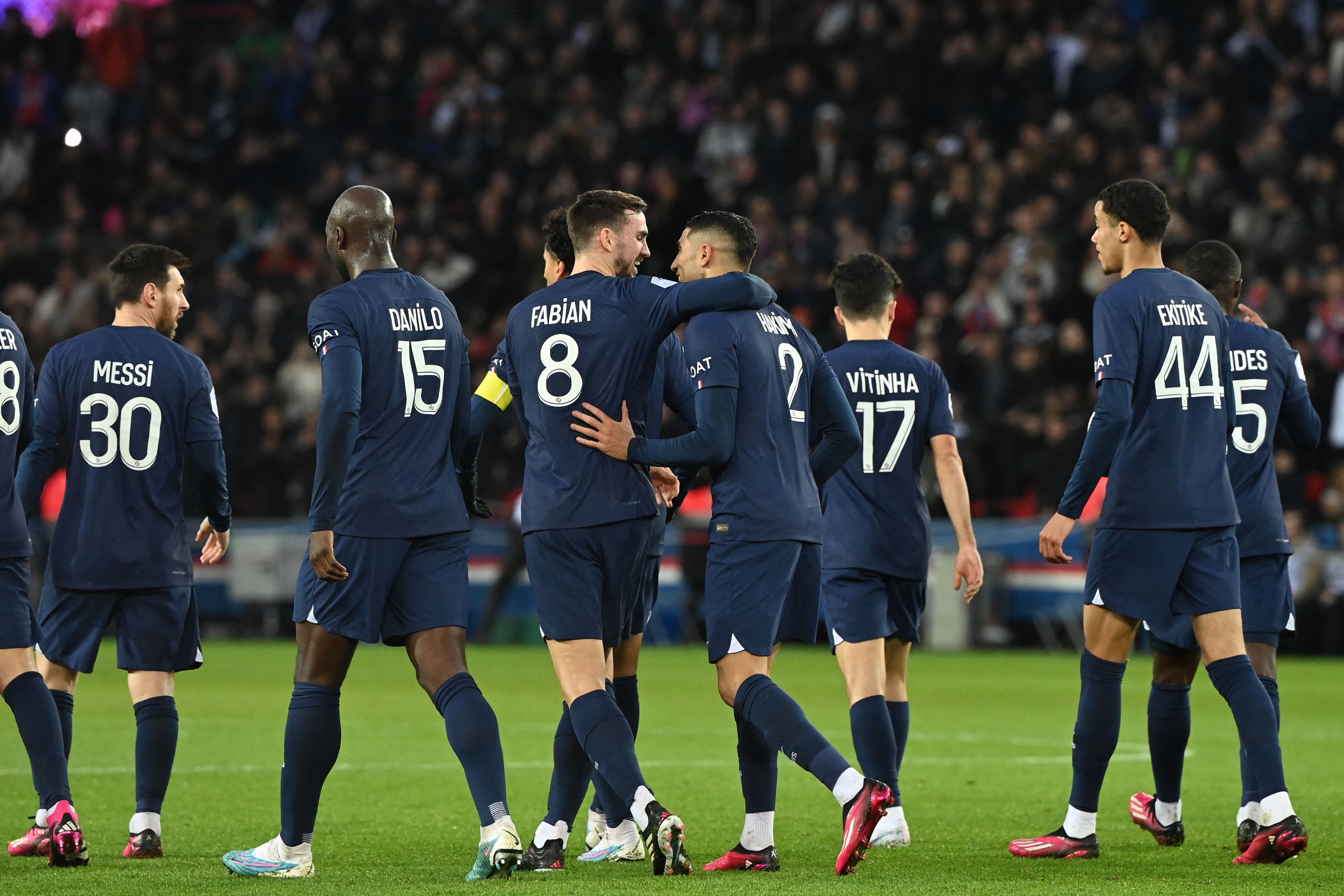 阿什拉夫为梅西出头染红,梅西阿什拉夫图卢兹