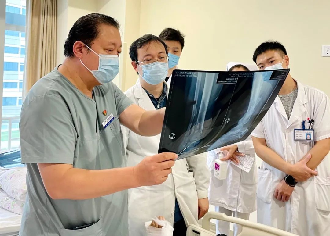 持之以恒以微知著——足踝外科进修有感